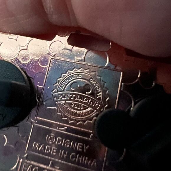 Walt Disney World Parks Disney Pin Around the World with Mickey Hinged Suitcase - Picture 8 of 8